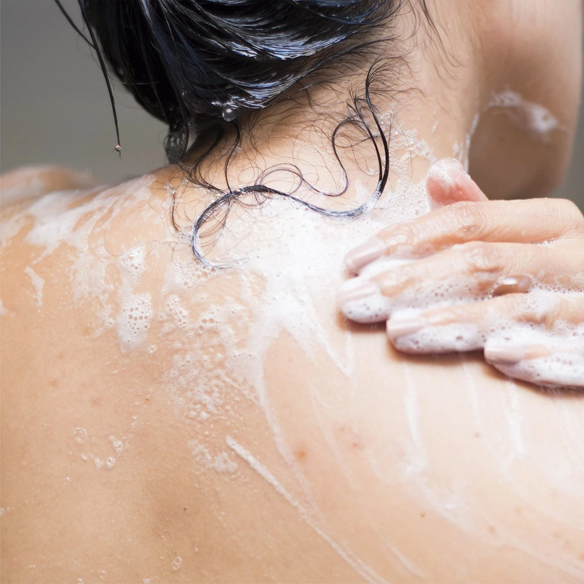 Neutrogena Body Clear Acne Treatment Body Wash With 2% Salicylic Acid Acne Medicine To Prevent Body Breakouts, Pink Grapefruit Shower Gel For Back, Chest & Shoulders, Vitamin C, 8.5 Fl. Oz (Pack Of 3) 10 Neutrogena Body Clear Acne Treatment Body Wash With 2% Salicylic Acid Acne Medicine To Prevent Body Breakouts, Pink Grapefruit Shower Gel For Back, Chest & Shoulders, Vitamin C, 8.5 Fl. Oz (Pack Of 3) - Image 8