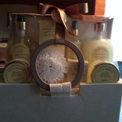 Natural Aromatic Vanilla Bath Gift SET 6 Items