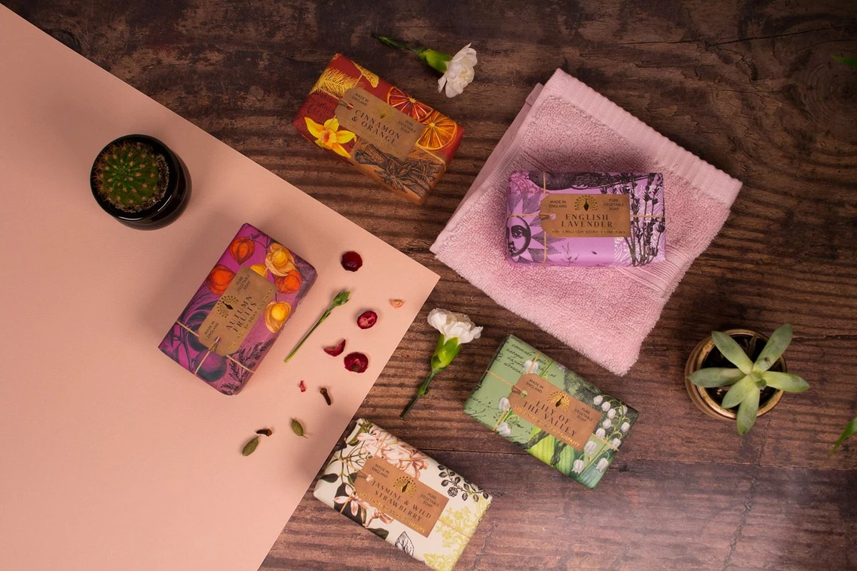 The English Soap Company Store The English Soap Company, Lily Of The Valley Soap Bar, Anniversary Collection, 200g 8 The English Soap Company Store The English Soap Company, Lily Of The Valley Soap Bar, Anniversary Collection, 200g - Image 6