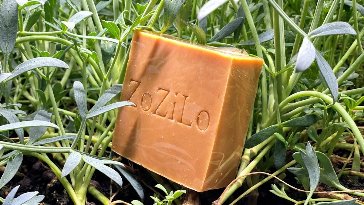 ZoZiLo Soap -Red Beauty -Shea Butter Soap - Olive Oil Soap - Ylang Ylang Essential Oil Soap - Palm Oil Free - Handmade Soap -4.6 Oz 6 ZoZiLo Soap -Red Beauty -Shea Butter Soap - Olive Oil Soap - Ylang Ylang Essential Oil Soap - Palm Oil Free - Handmade Soap -4.6 Oz - Image 4
