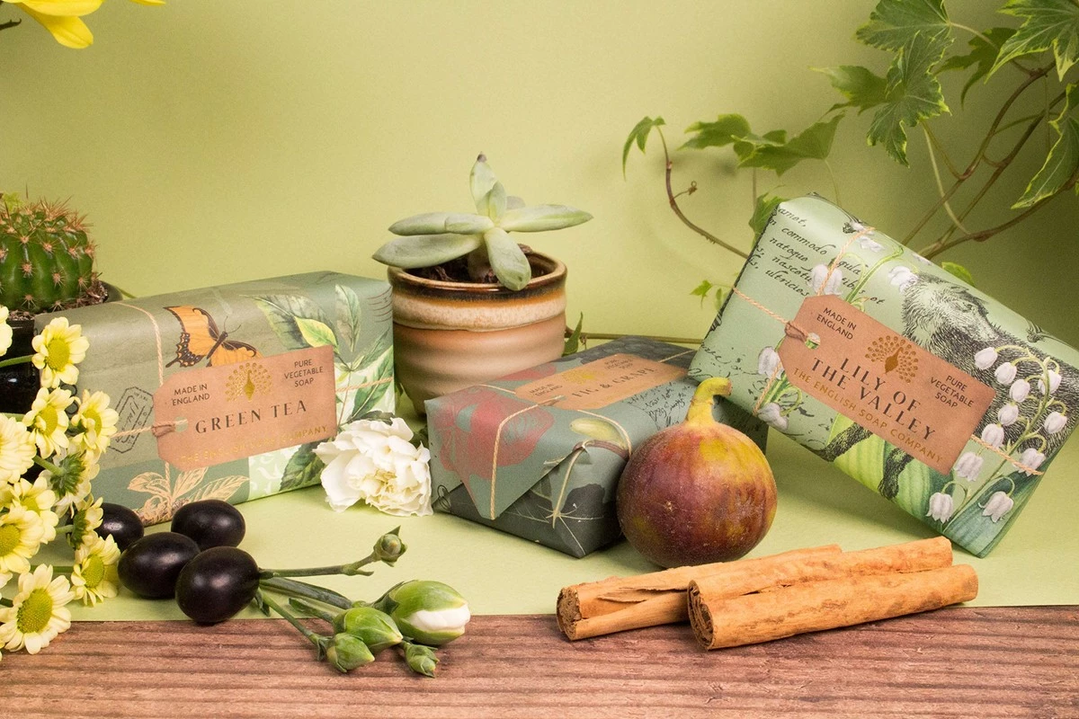 The English Soap Company Store The English Soap Company, Lily Of The Valley Soap Bar, Anniversary Collection, 200g 5 The English Soap Company Store The English Soap Company, Lily Of The Valley Soap Bar, Anniversary Collection, 200g - Image 3