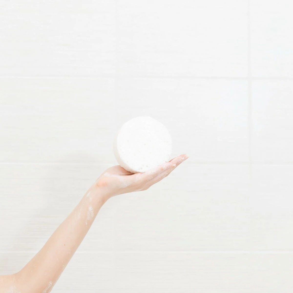 Spongelle Travel Size Spongette Body Wash Infused Buffer (Honey Blossom) 4 Spongelle Travel Size Spongette Body Wash Infused Buffer (Honey Blossom) - Image 2